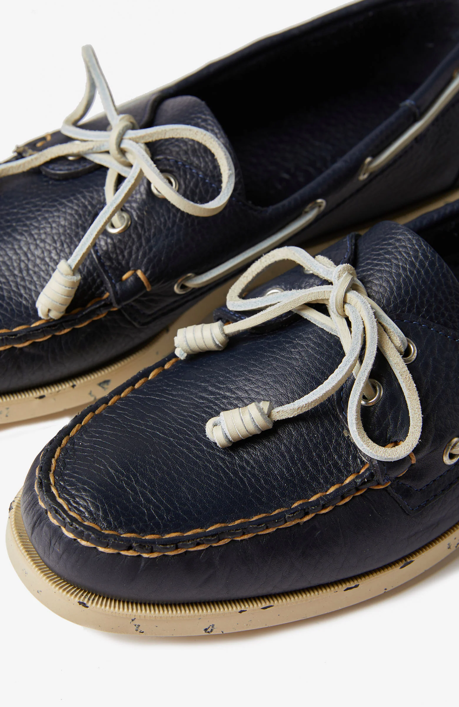 Hammered leather boat shoe - Image 3