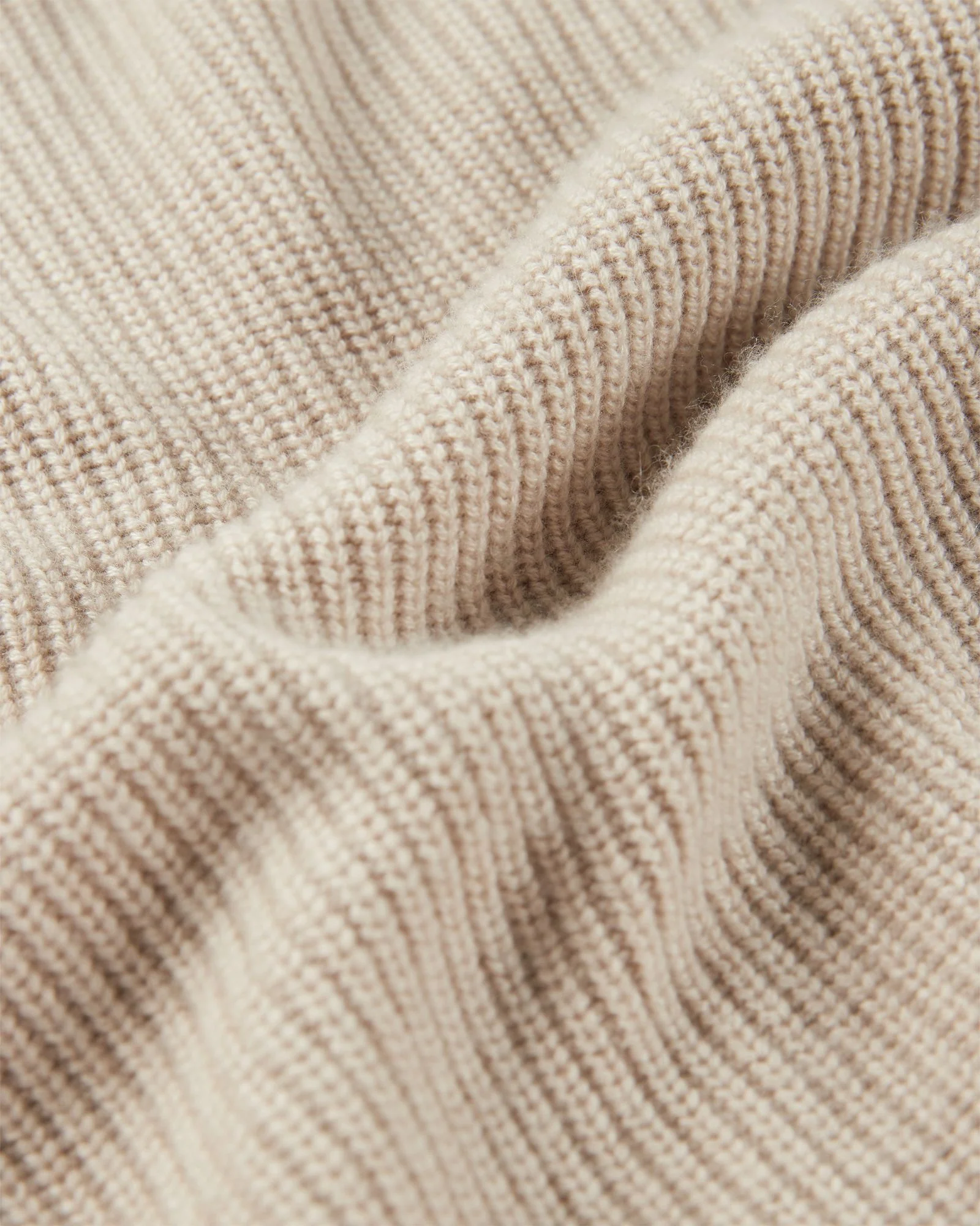 Slim fit cashmere crewneck sweater - Image 7