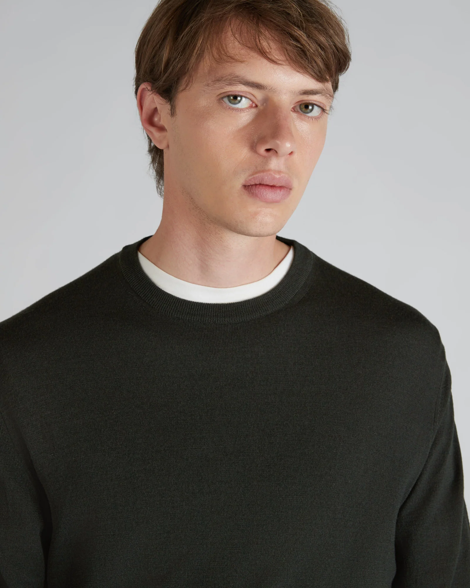 Slim-fit crew-neck sweater in certified Flexwool - Image 4