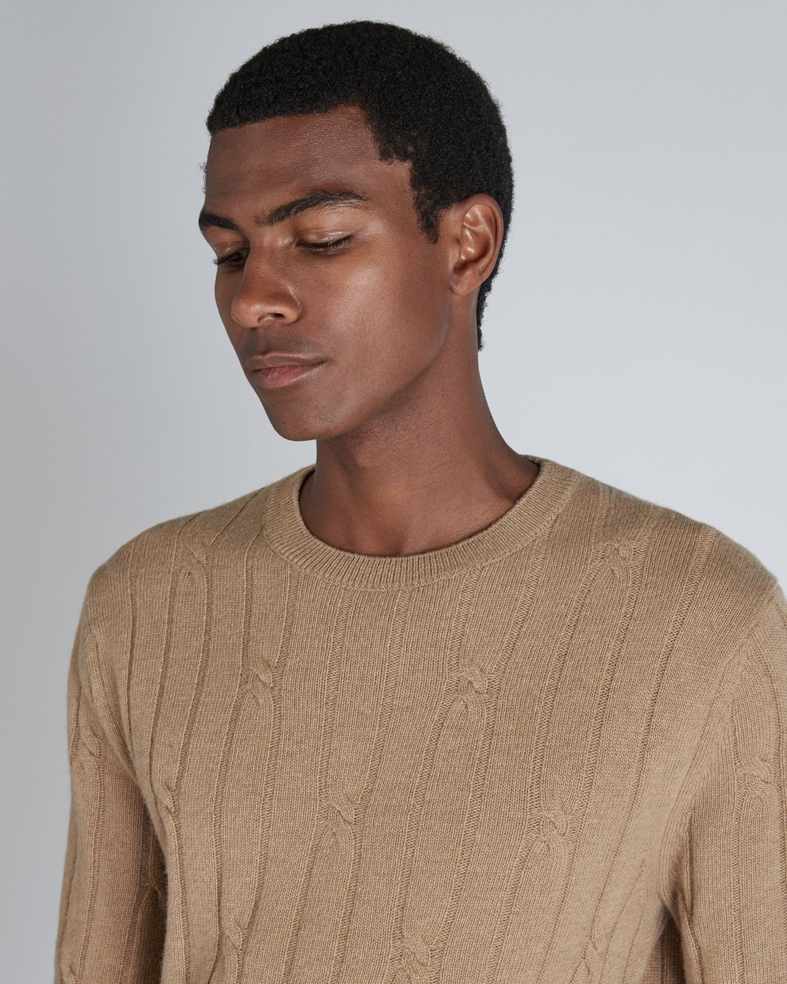 Slim fit wool and cashmere crew neck sweater - Image 4