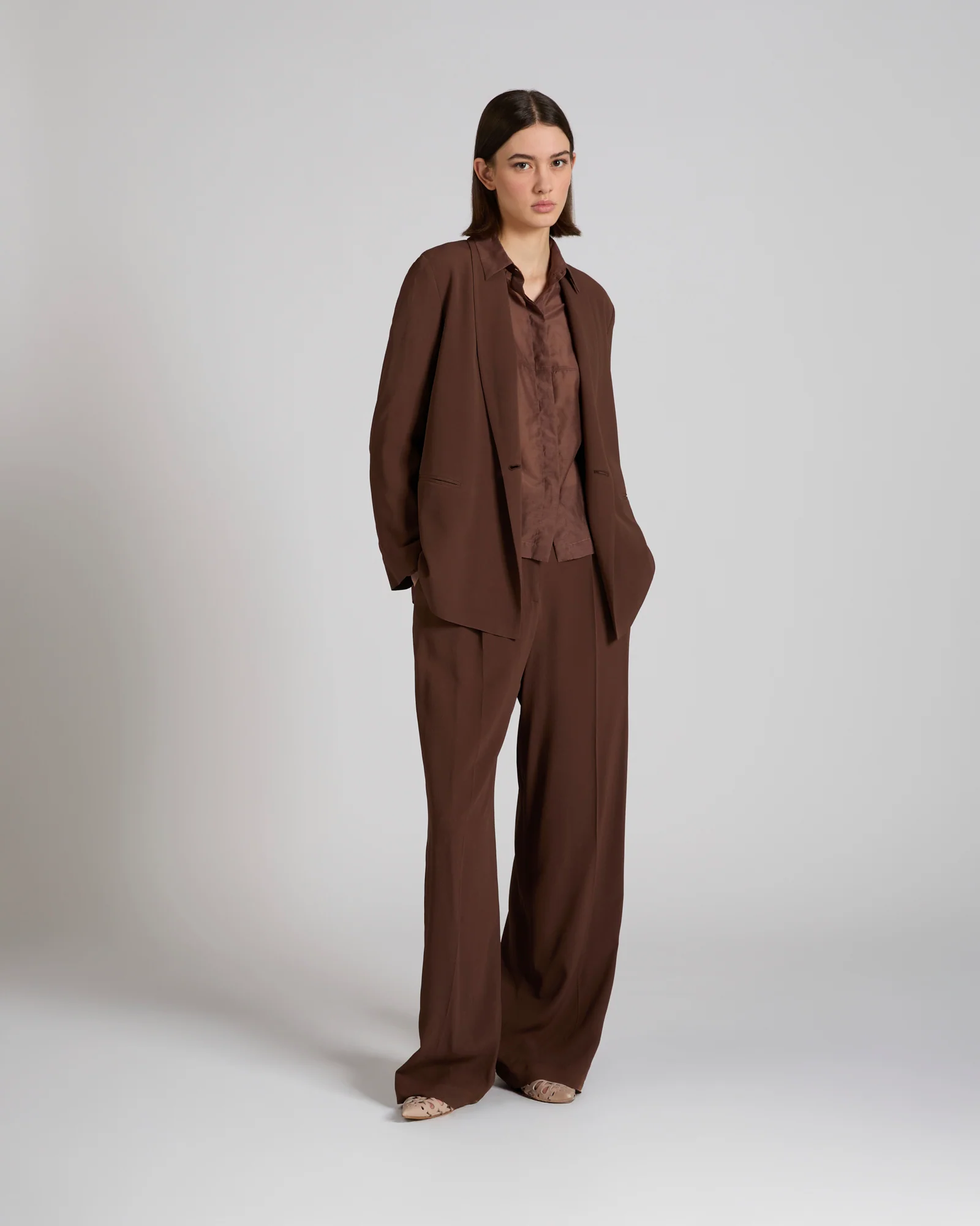Wide fit trousers in silk-blend crêpe de chine - Image 5