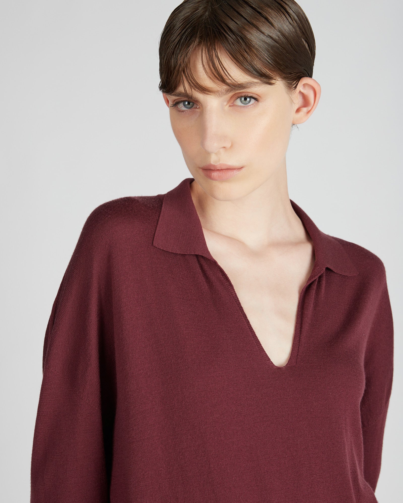 Wide fit V neck polo shirt in Flexwool - Image 4